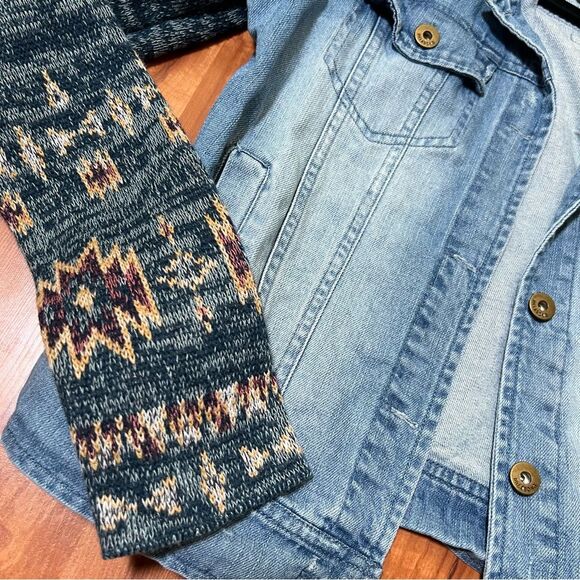 Billabong Jean jacket with sweater sleeves 💗 great used condition - Picture 3 of 7